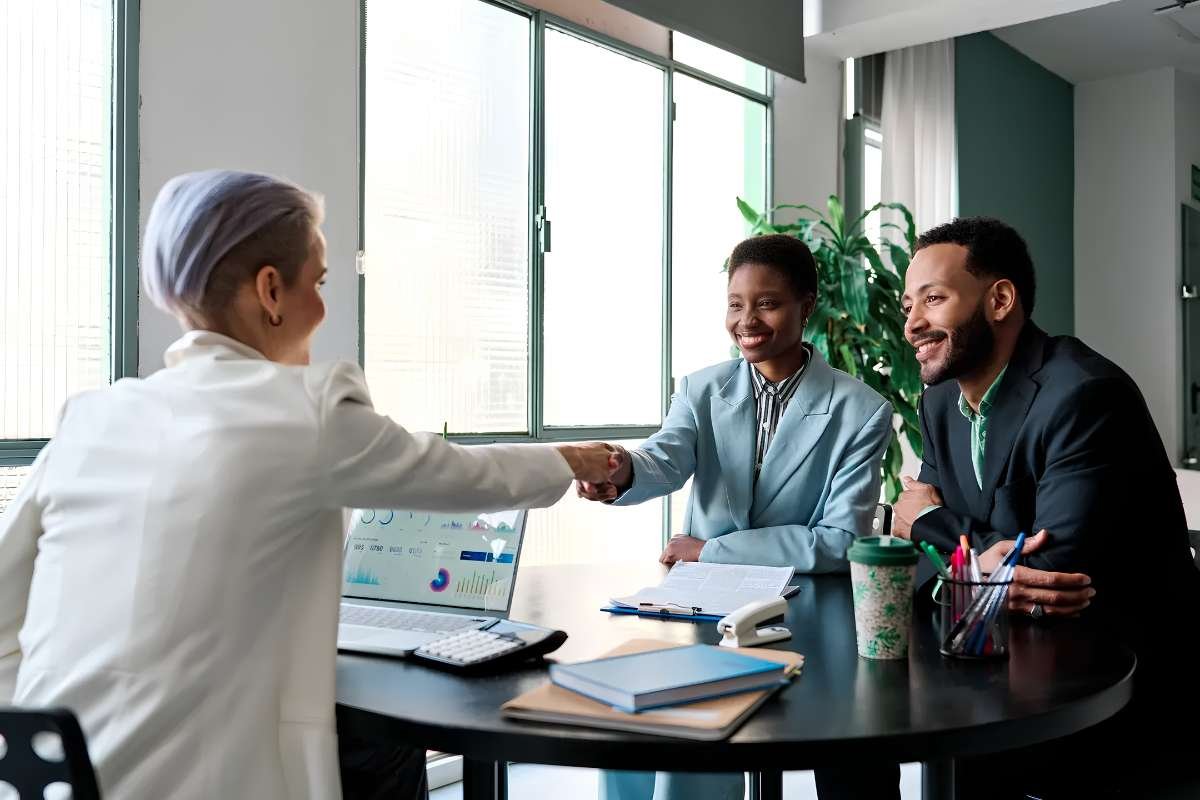 Getting Customers without Burning Cash | Business Viewpoint Magazine