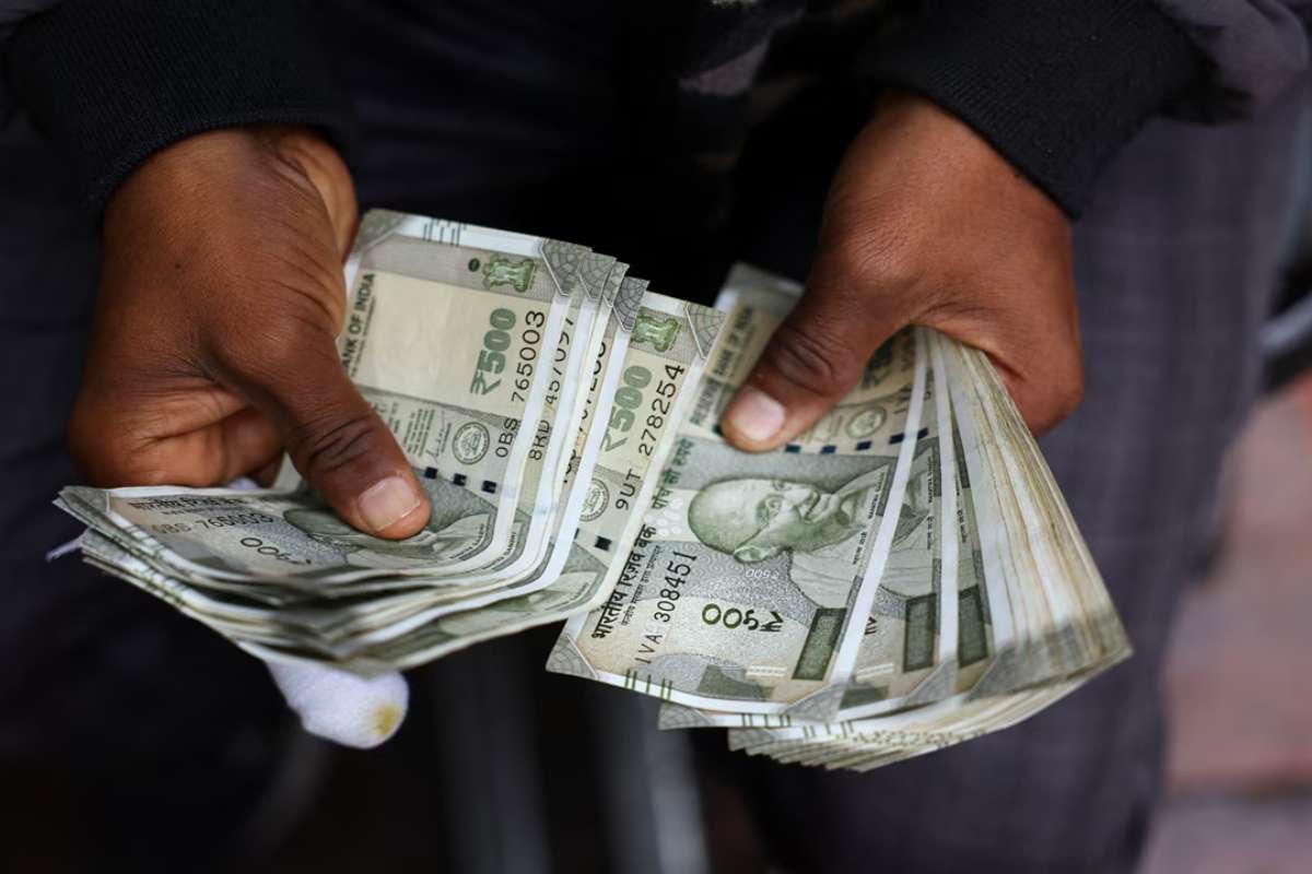 India Eases Rules For Rupee-Based Export Payments | Business Viewpoint Magazine