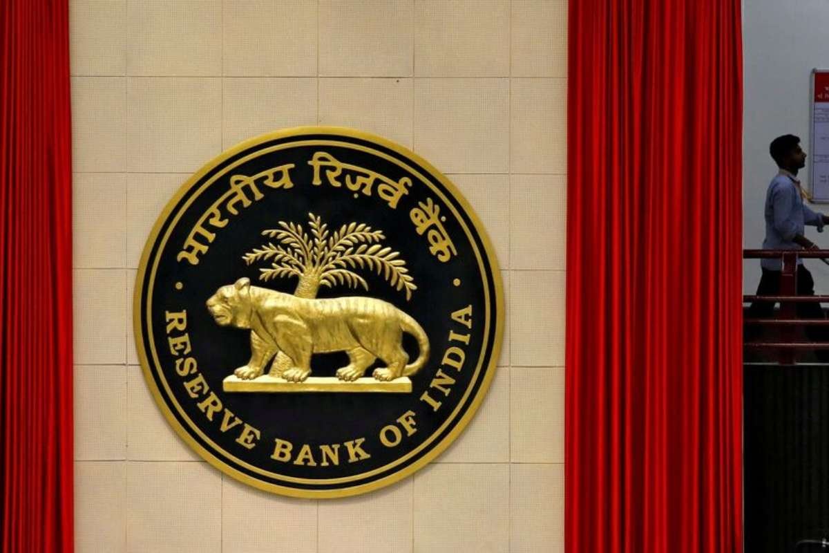RBI Forex Swap Facility Attracts $136.38 Billion to Indian Banks | Business Viewpoint Magazine