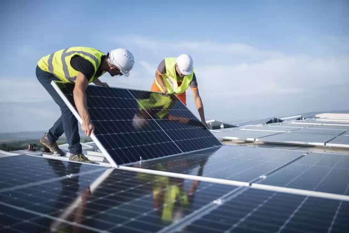 Green Energy vs. Clean Energy: What Businesses Need to Know | Business Viewpoint Magazine