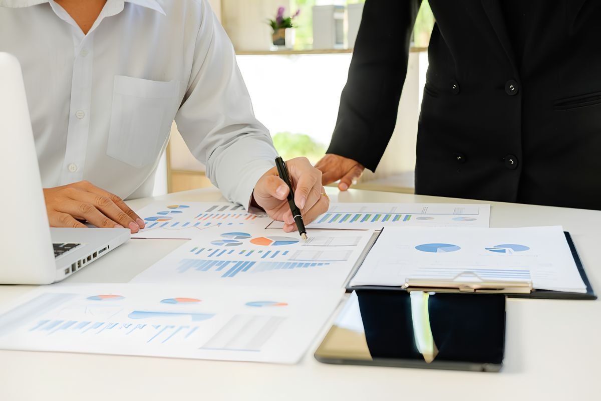 Valuation and Deal Structuring | Business Viewpoint Magazine