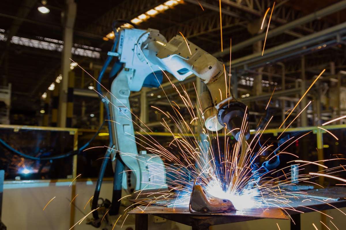 Robotic Welding: Transforming the Future of Manufacturing | Business Viewpoint Magazine