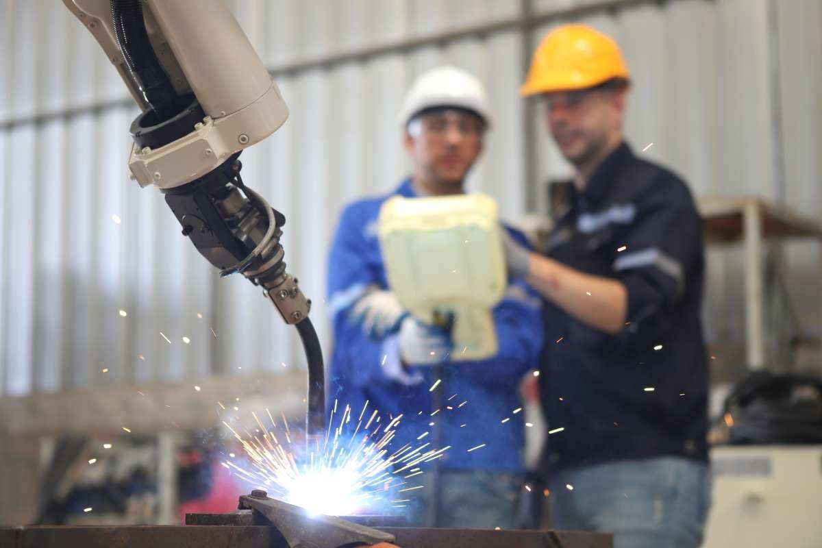 Robotic Welding: Transforming the Future of Manufacturing | Business Viewpoint Magazine