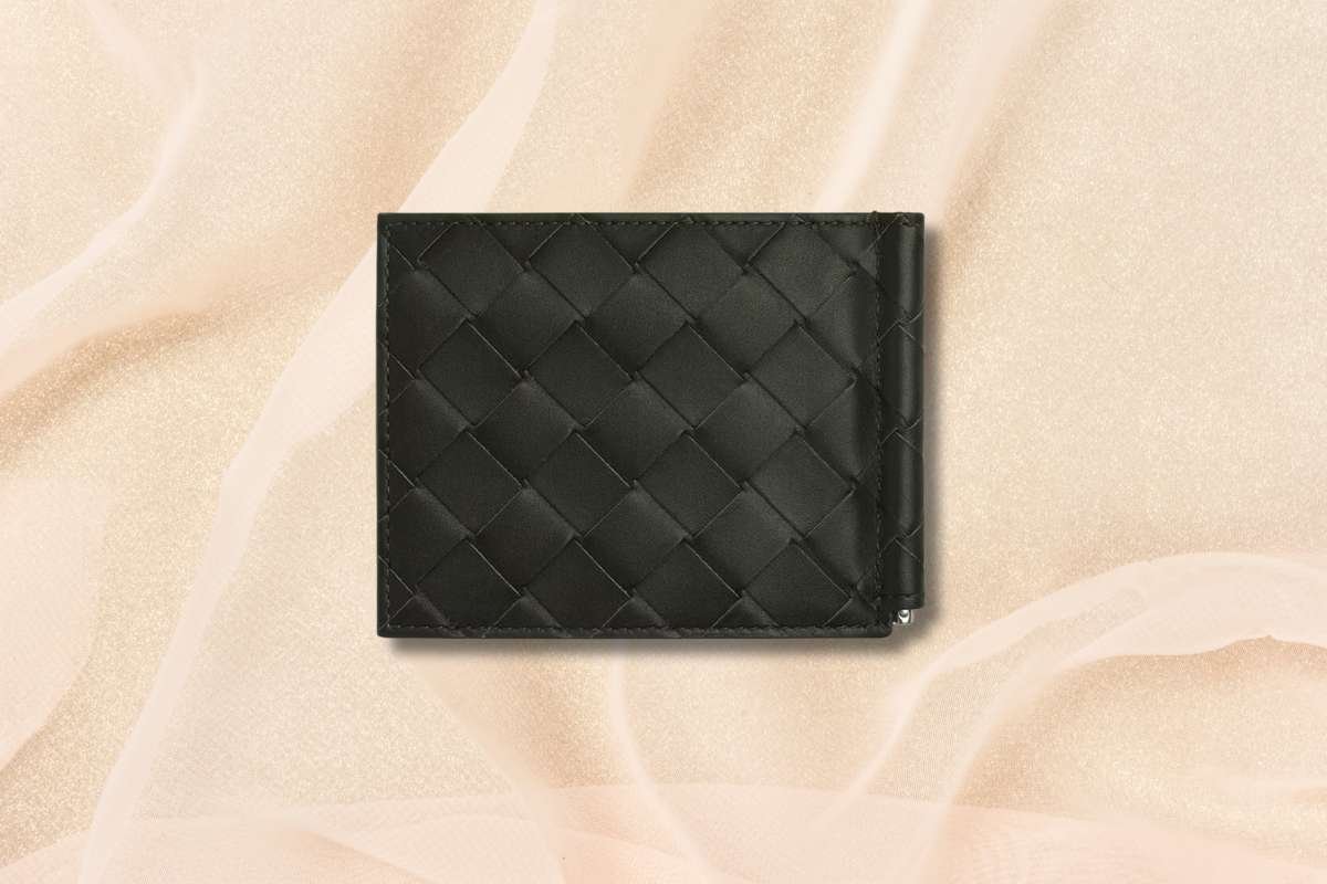 Top 10 Best Wallet Brands for Men | Business Viewpoint Magazine