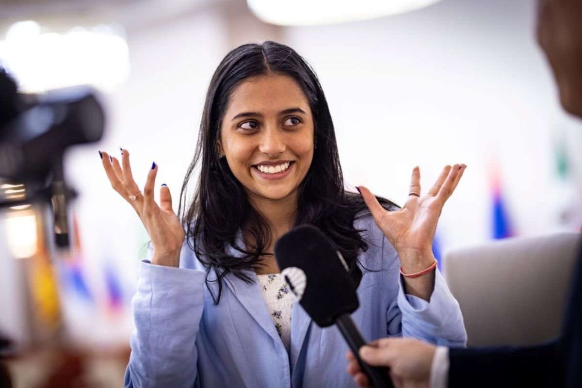 Divya Deshmukh Becomes First Indian Woman to Win FIDE World Cup | Business Viewpoint Magazine