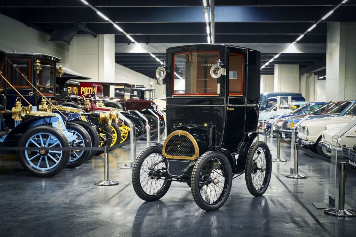 The Oldest Car Company in the World: A Journey Through Automotive Legacy | Business Viewpoint Magazine