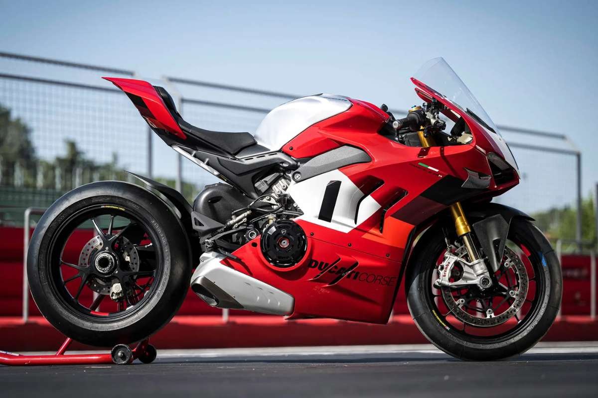 Top 10 Fastest Bikes in the World (2025 Edition) | Business Viewpoint Magazine