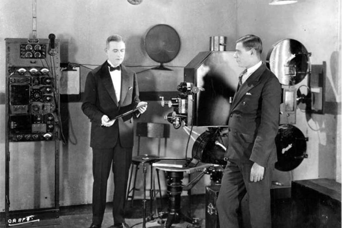 How the Rich History of Films in India Led to the Rise of Bollywood? | Business Viewpoint Magazine