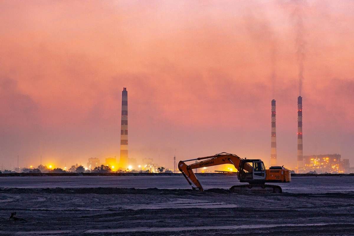 India CO2 Emissions Drop 1% in First Half of 2025, Power Sector Analysis Shows | Business Viewpoint Magazine