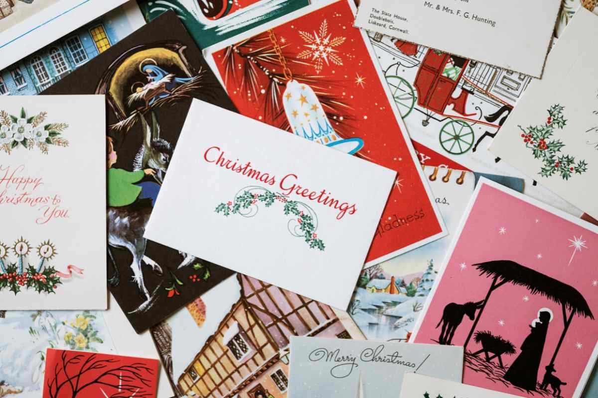 Choose From These 14 Styles of Christmas Greeting Cards that Match Every Personality