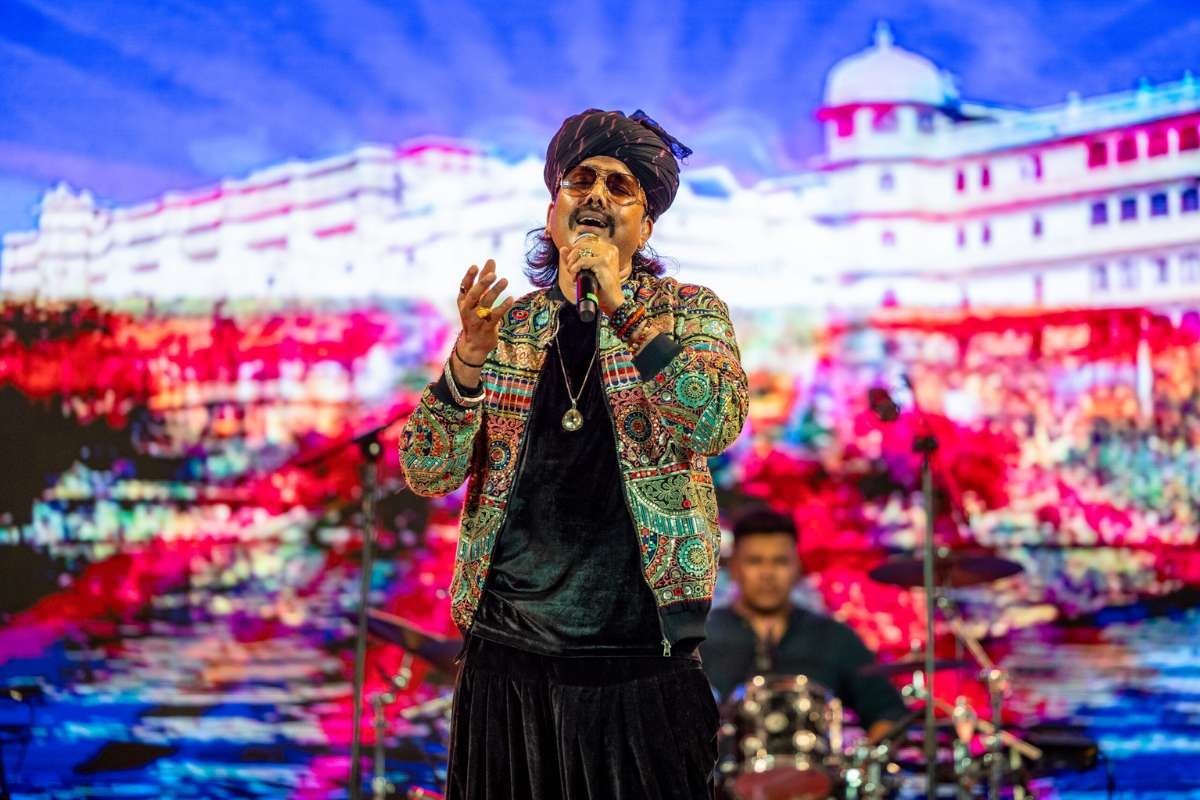 Top 24 Best Singers of India that Change Music Forever | Business Viewpoint Magazine