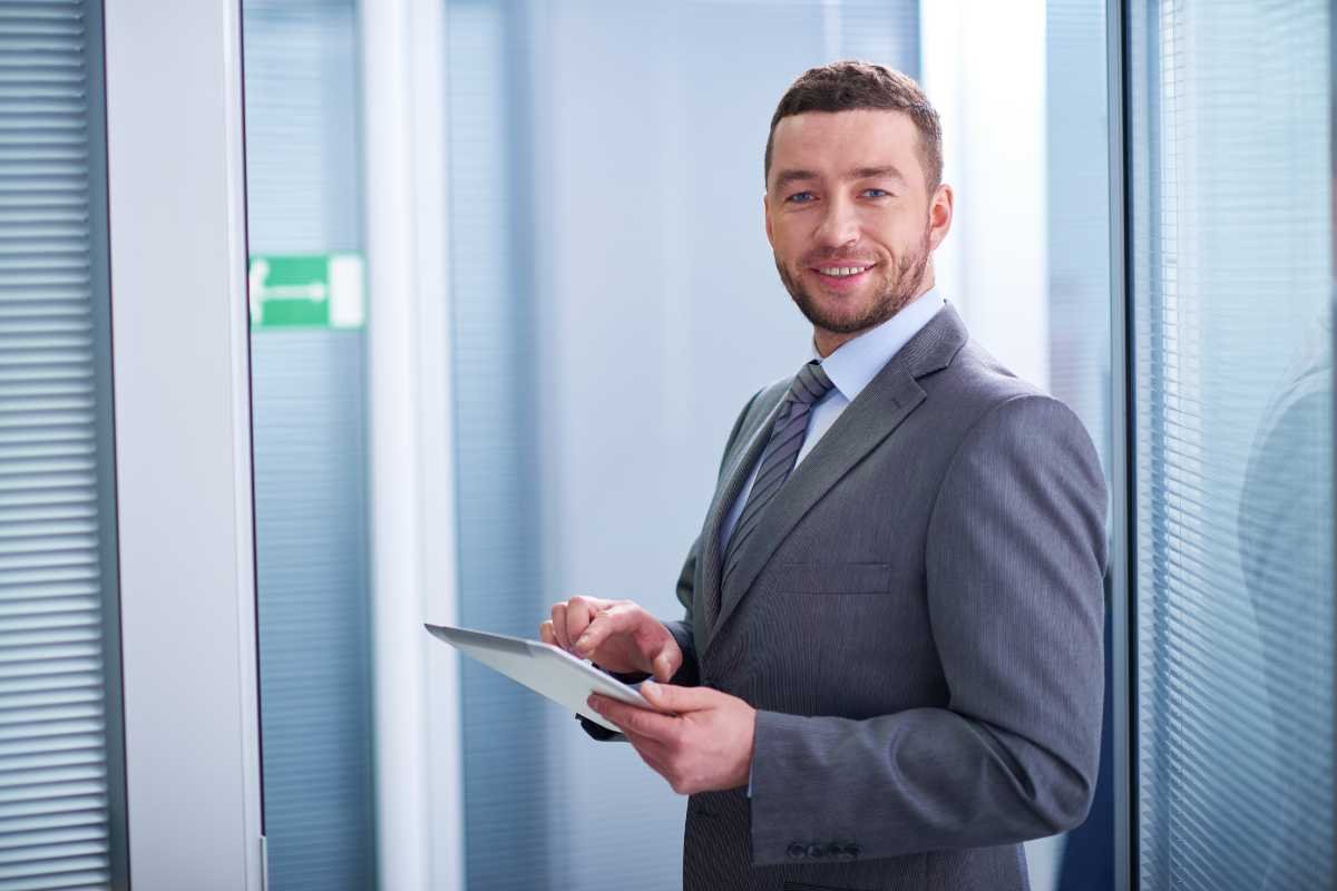 Should Founders Remain CEOs Forever? | Business Viewpoint Magazine