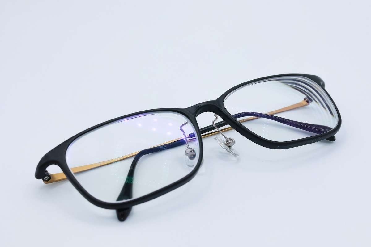 60 Secret Santa Gift Ideas for Coworkers to Make Them Smile | Business Viewpont Magazine