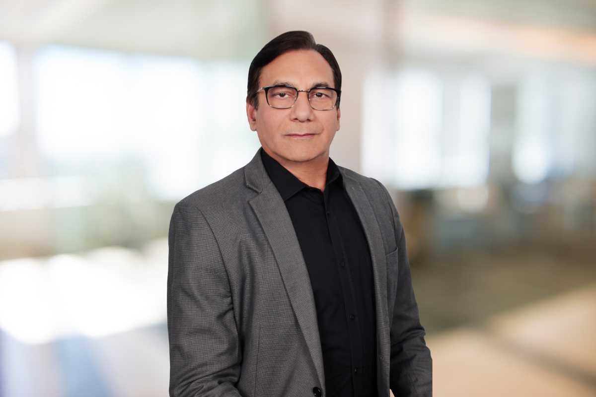 Zafar Khan: Pragmatic Execution in Digital Transformation | Wallan Holding | Business Viewppoint Magazine