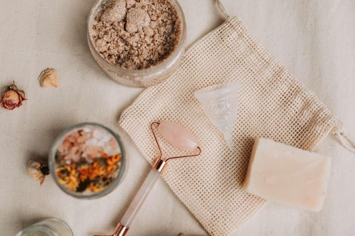 60 Secret Santa Gift Ideas for Coworkers to Make Them Smile | Business Viewpont Magazine