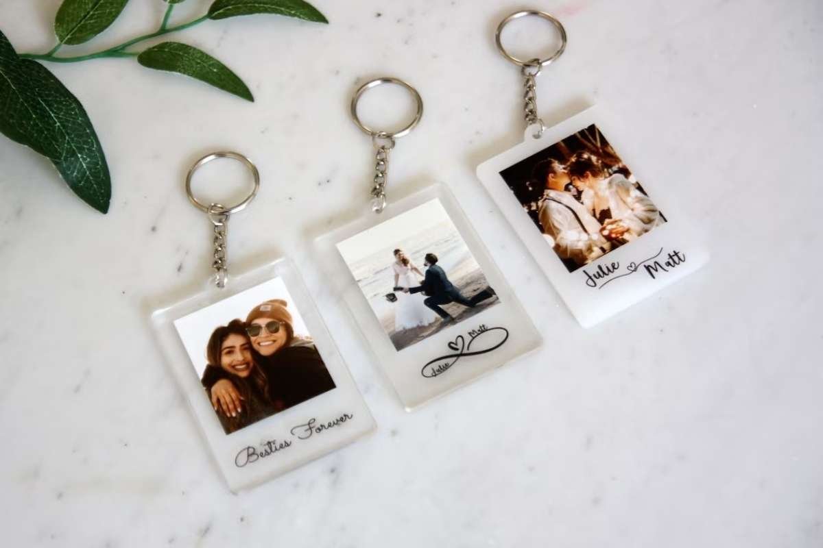 60 Secret Santa Gift Ideas for Coworkers to Make Them Smile | Business Viewpont Magazine