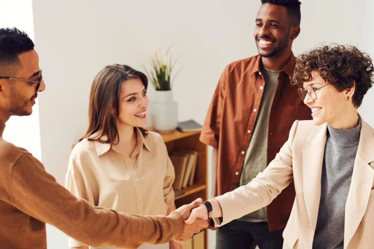 The 6 Roles of AI in the Employee Lifecycle: Examples & Results | Business Viewpoint Magazine