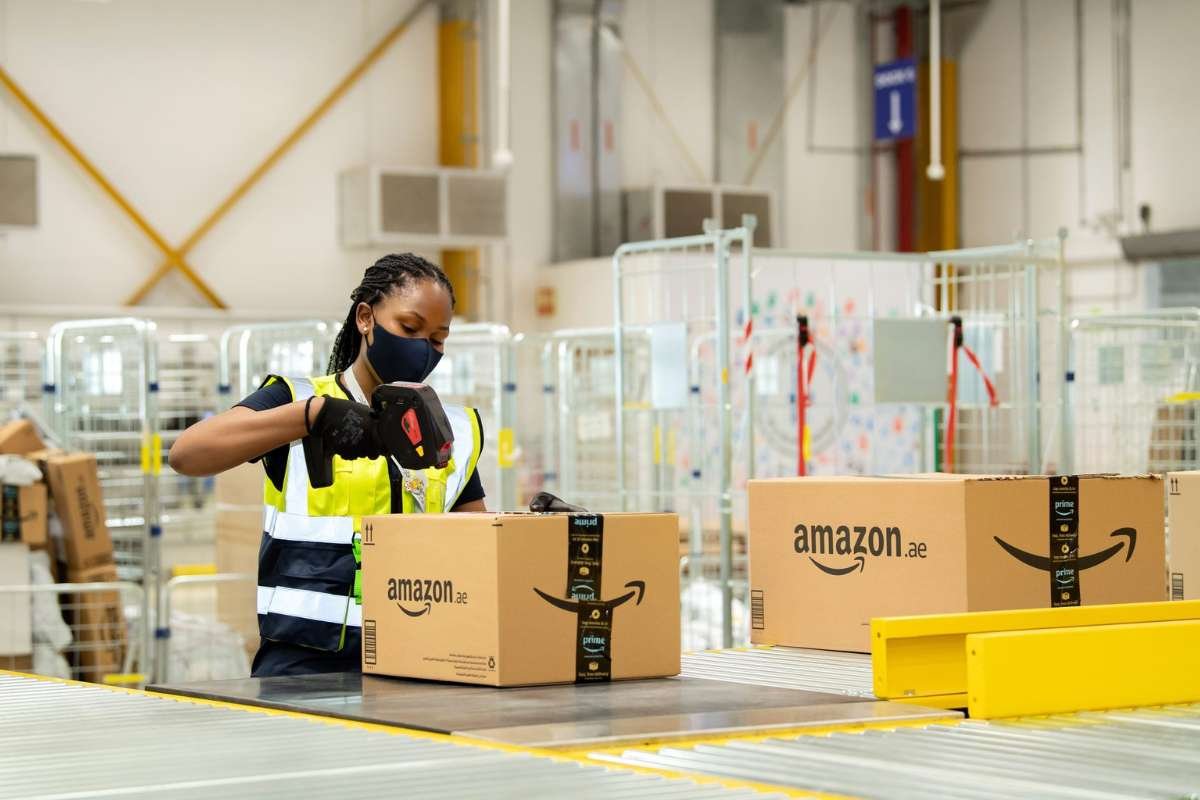 How is Amazon Using AI to Power the Next Era of E-Commerce? | Business Viewpoint Magazine