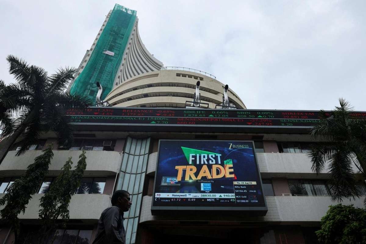 Indian IT Stocks Fall Up To 7% After Accenture Cuts Revenue Growth Outlook